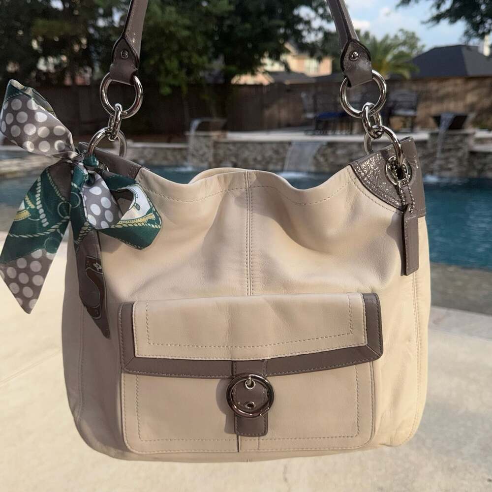 Coach Penelope White Leather Hobo Shoulder Bag
#25V1026